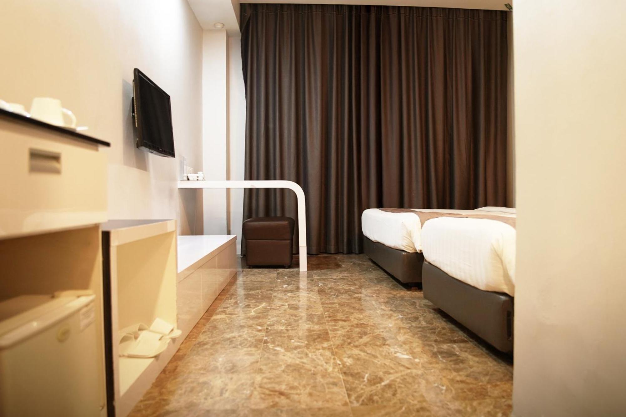 Dreamtel 3*