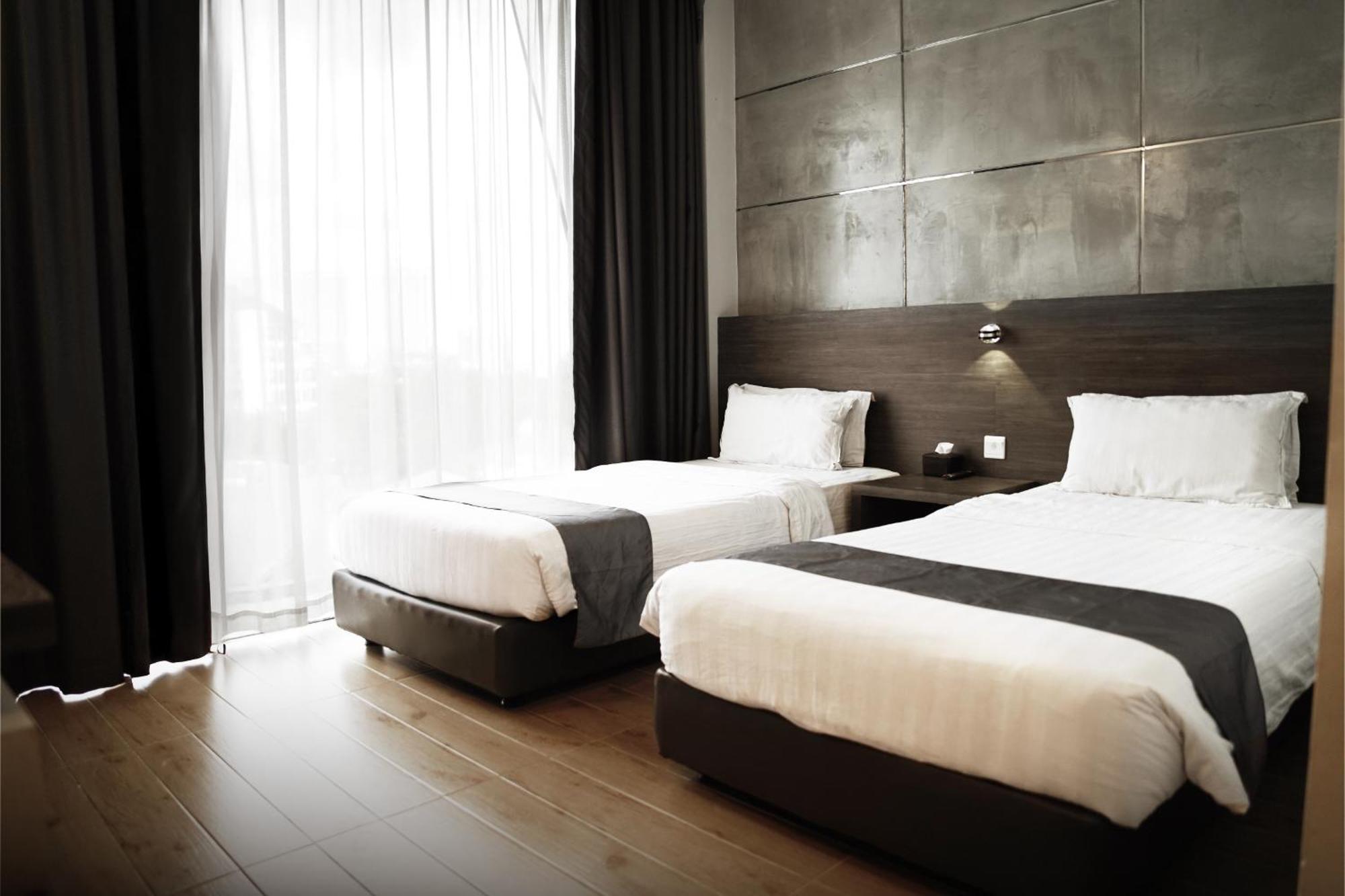 Dreamtel Hotel 3*